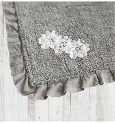 Badteppich mit Blüten-Stickerei beige